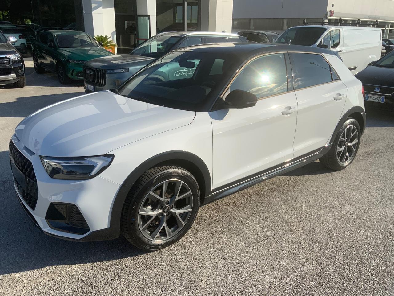 Audi A1 allstreet 30 TFSI S tronic Identity Contrast LINE