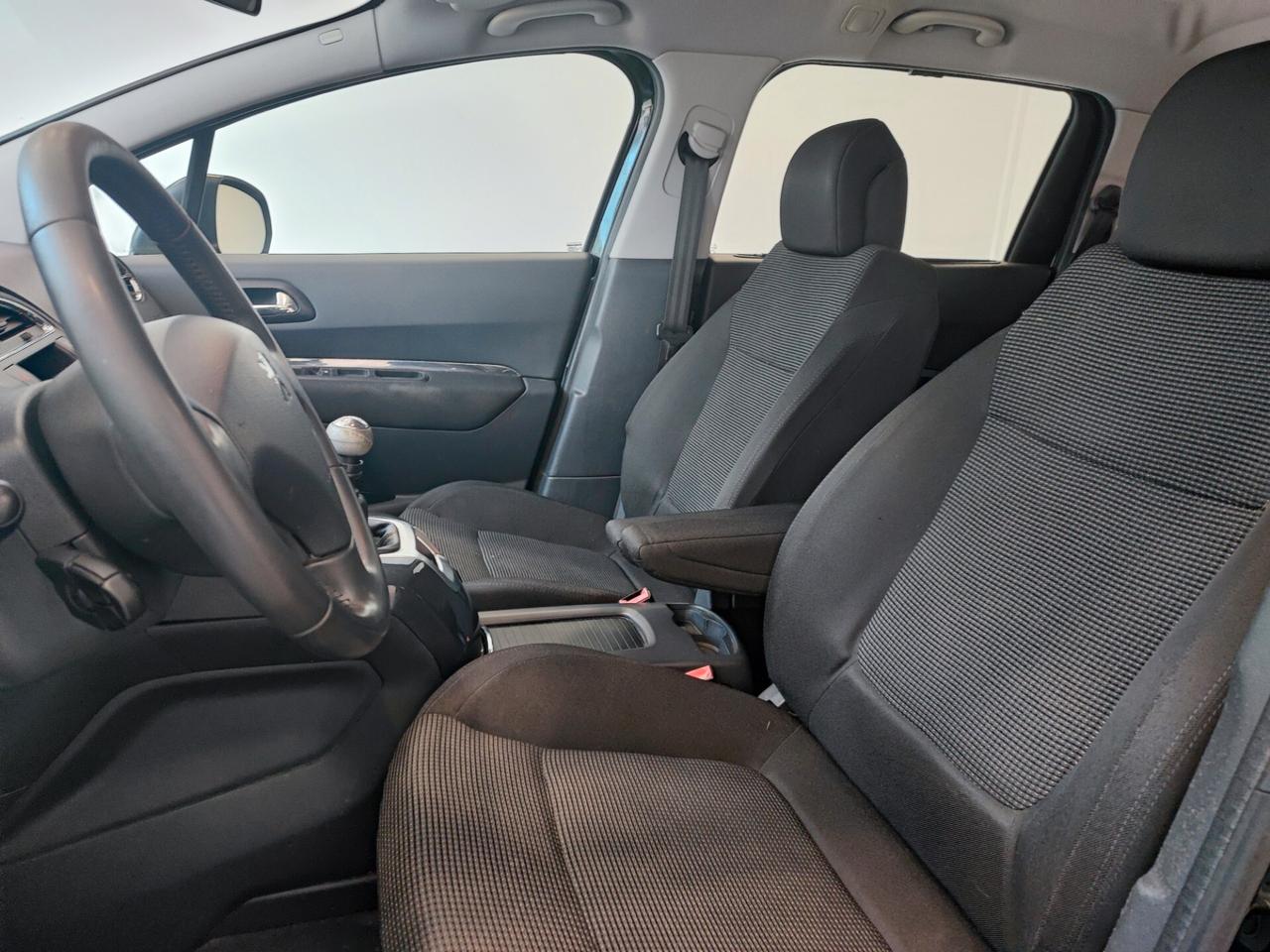 Peugeot 5008 1.6 HDi Business