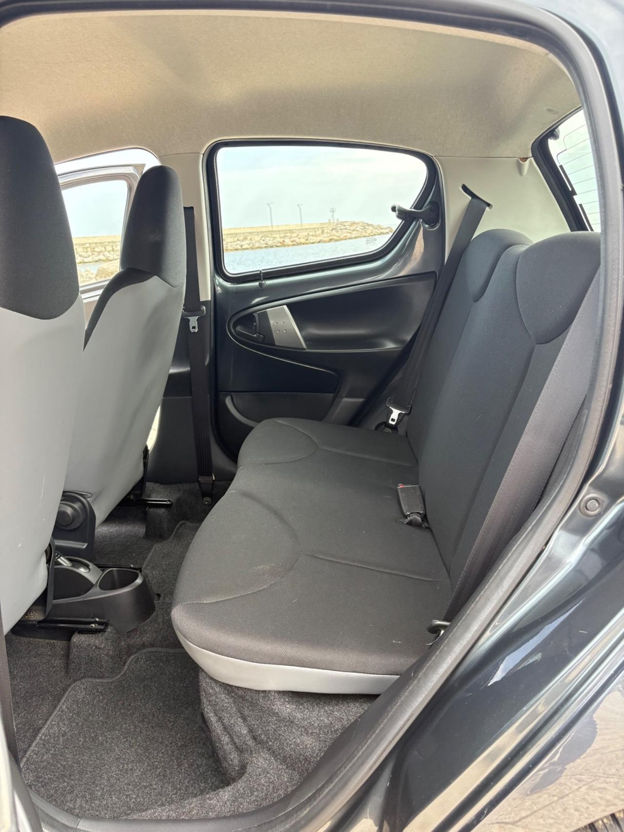 Toyota Aygo 1.0 12V VVT-i 5 porte Lounge Connect