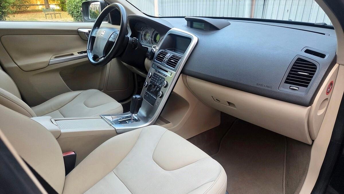 Volvo XC 60 XC60 2.4 D Summum