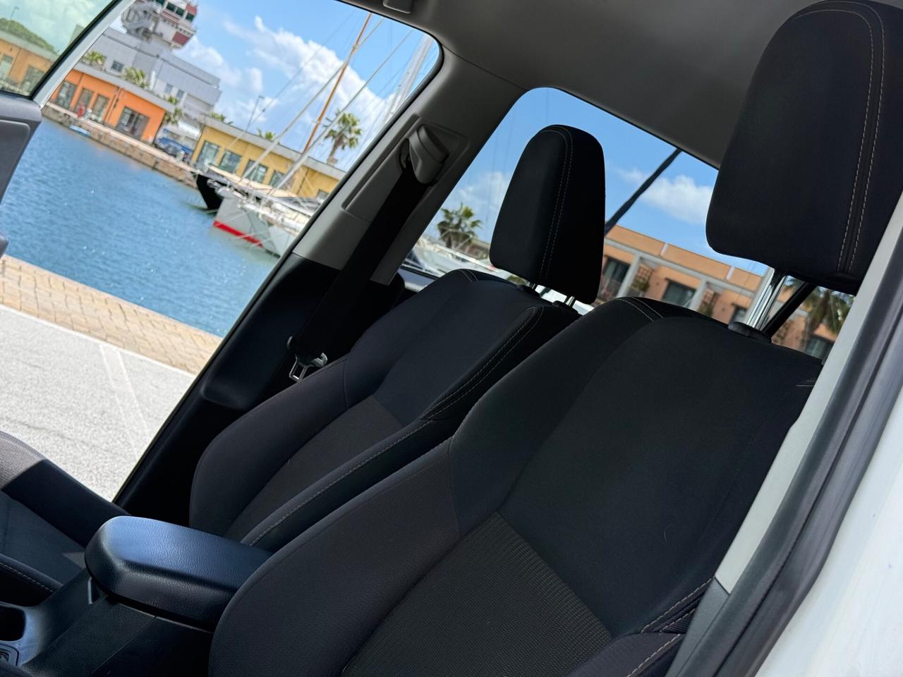 Toyota RAV 2.0 D-4D 4WD Lounge-FULL OPTIONAL