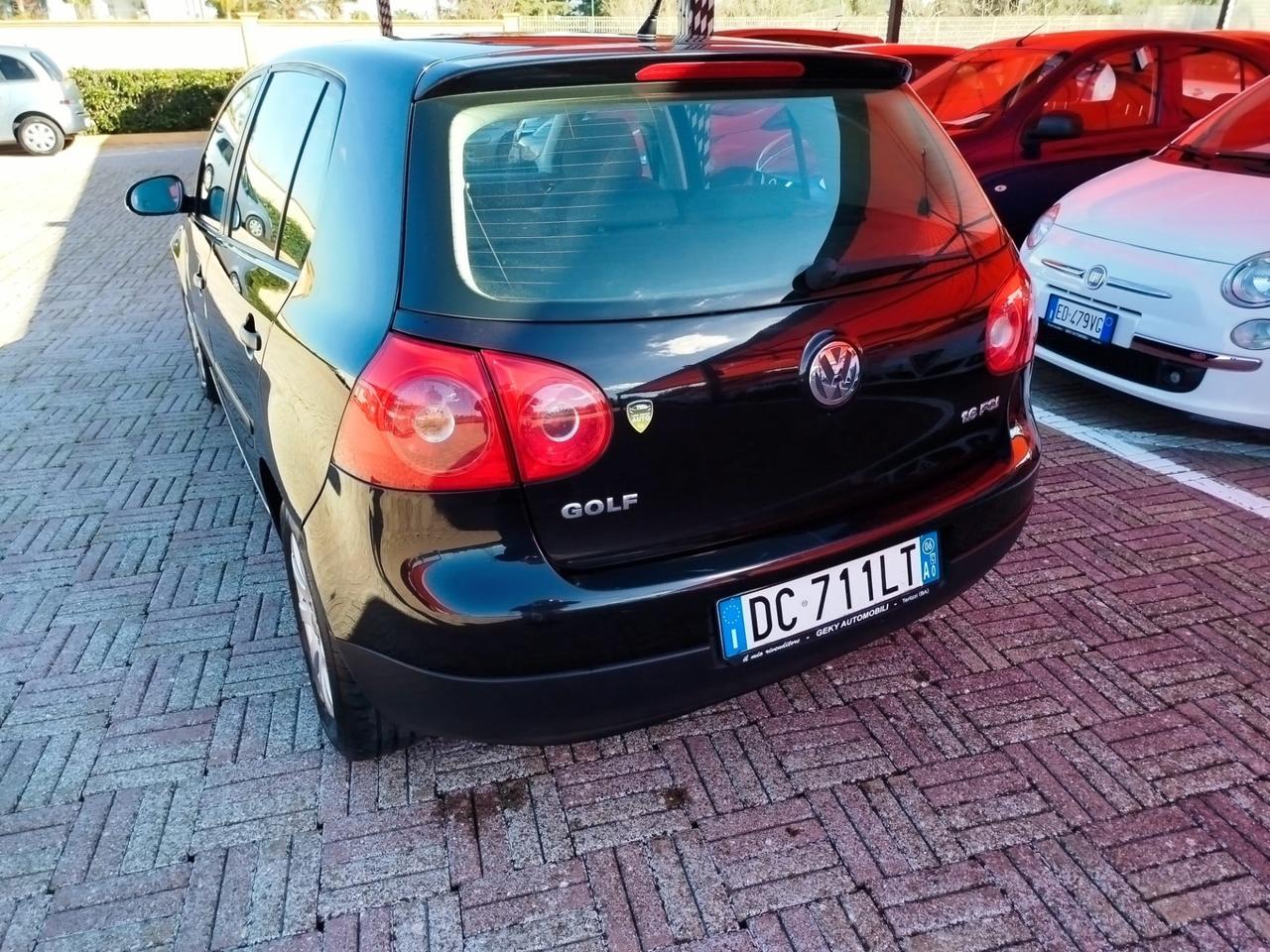 Volkswagen Golf 1.6 16V FSI 5p. Sportline