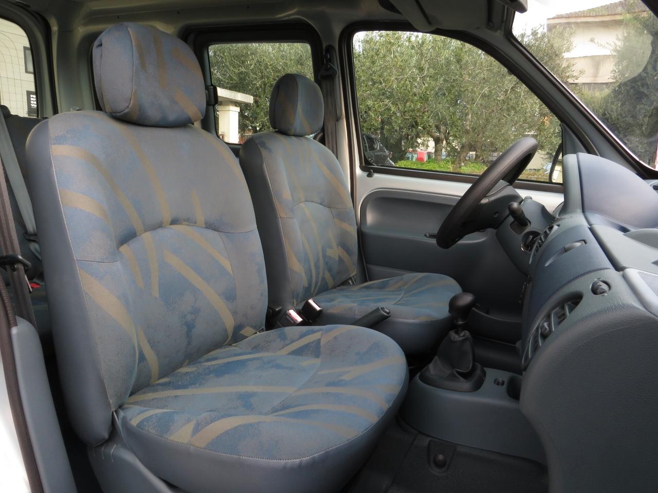 Renault Kangoo 1.2 60cv. meccanica ottima. gomme nuove.