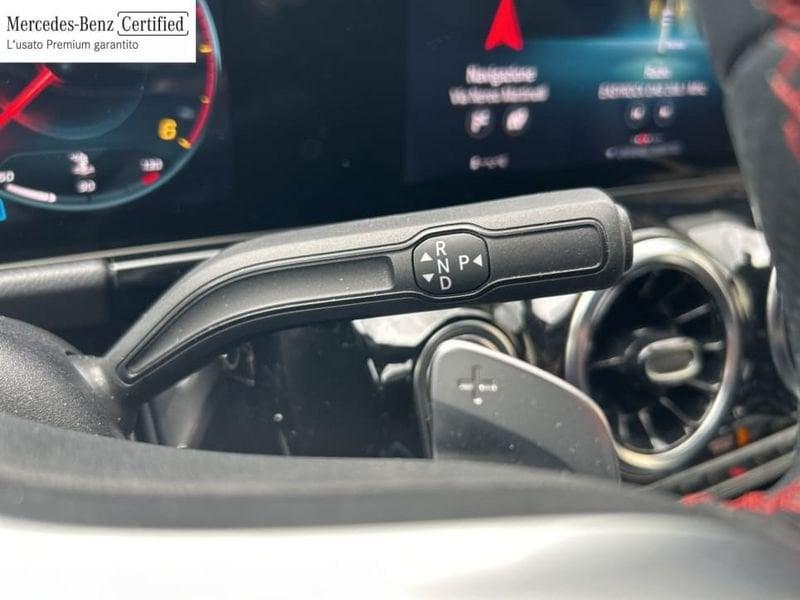 Mercedes-Benz GLA 200 D PREMIUM AUTO