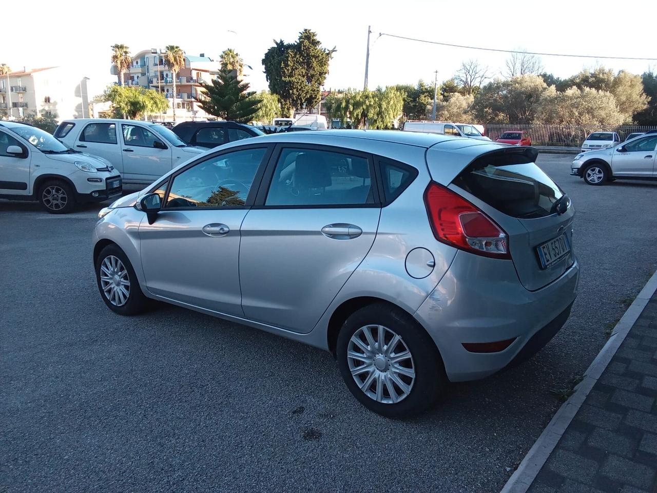 FORD FIESTA 1,4 GPL 97 CV PLUS MY14 5P