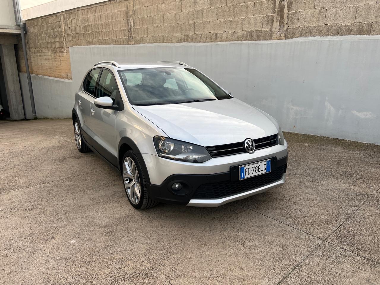 Volkswagen Polo Cross 1.4 TDI DSG | 2016