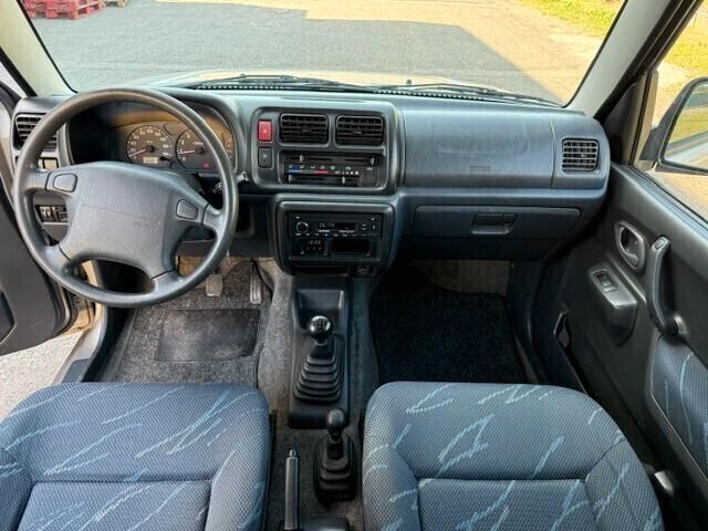 Suzuki Jimny 1.3i 16V 4WD JLX