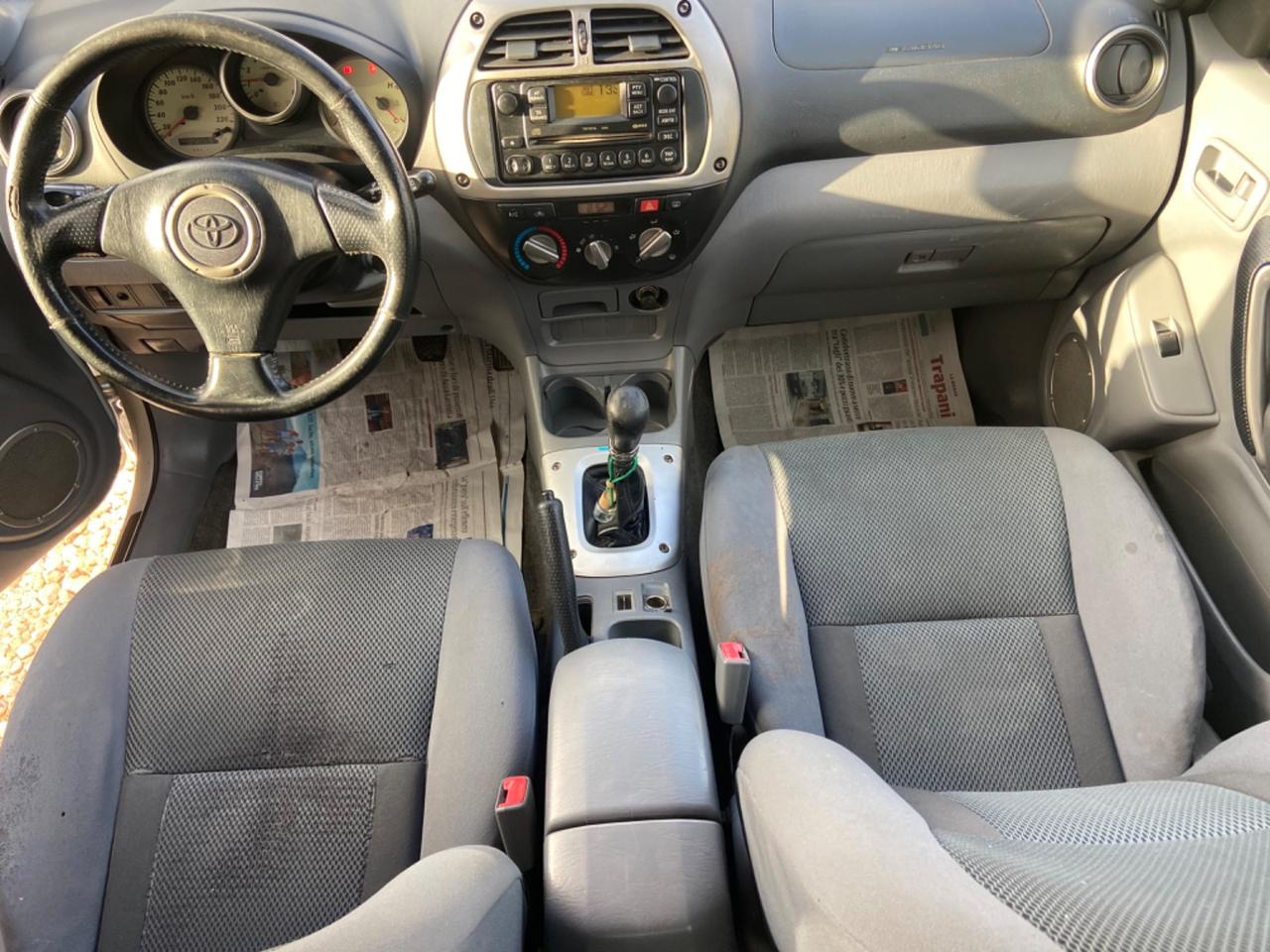 Toyota RAV 4 RAV4 2.0 16V cat 3 porte Sol PROMO A SOLI 3.900€