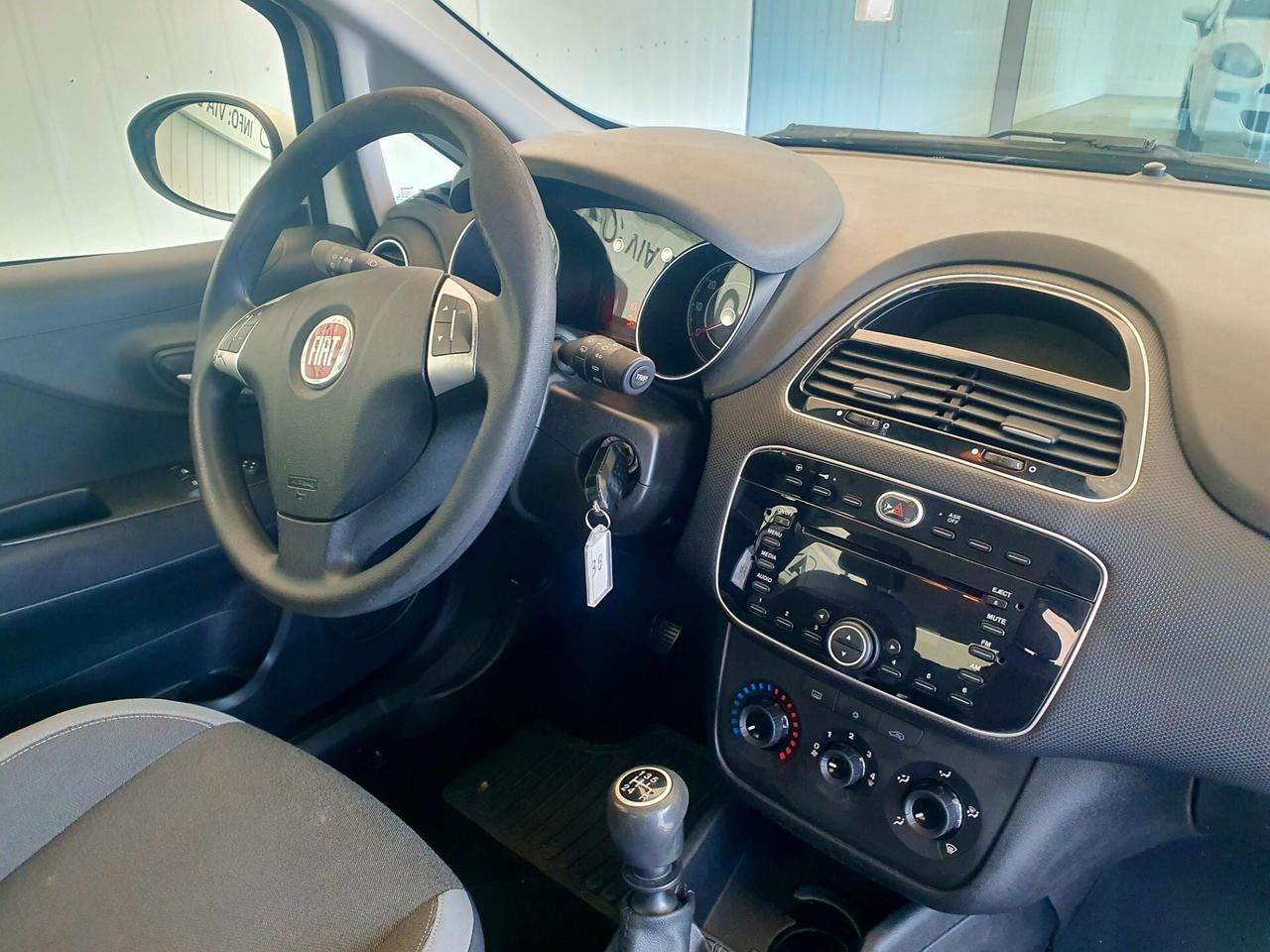 Fiat Punto 1.2 BENZ - 2012 - KM. 100.000