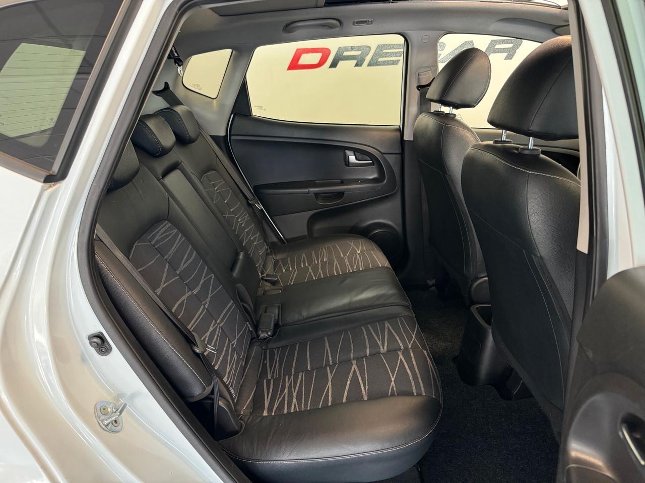 Kia Venga 1.4 CVVT Cool TETTO NAVI PELLE 79.000 KM