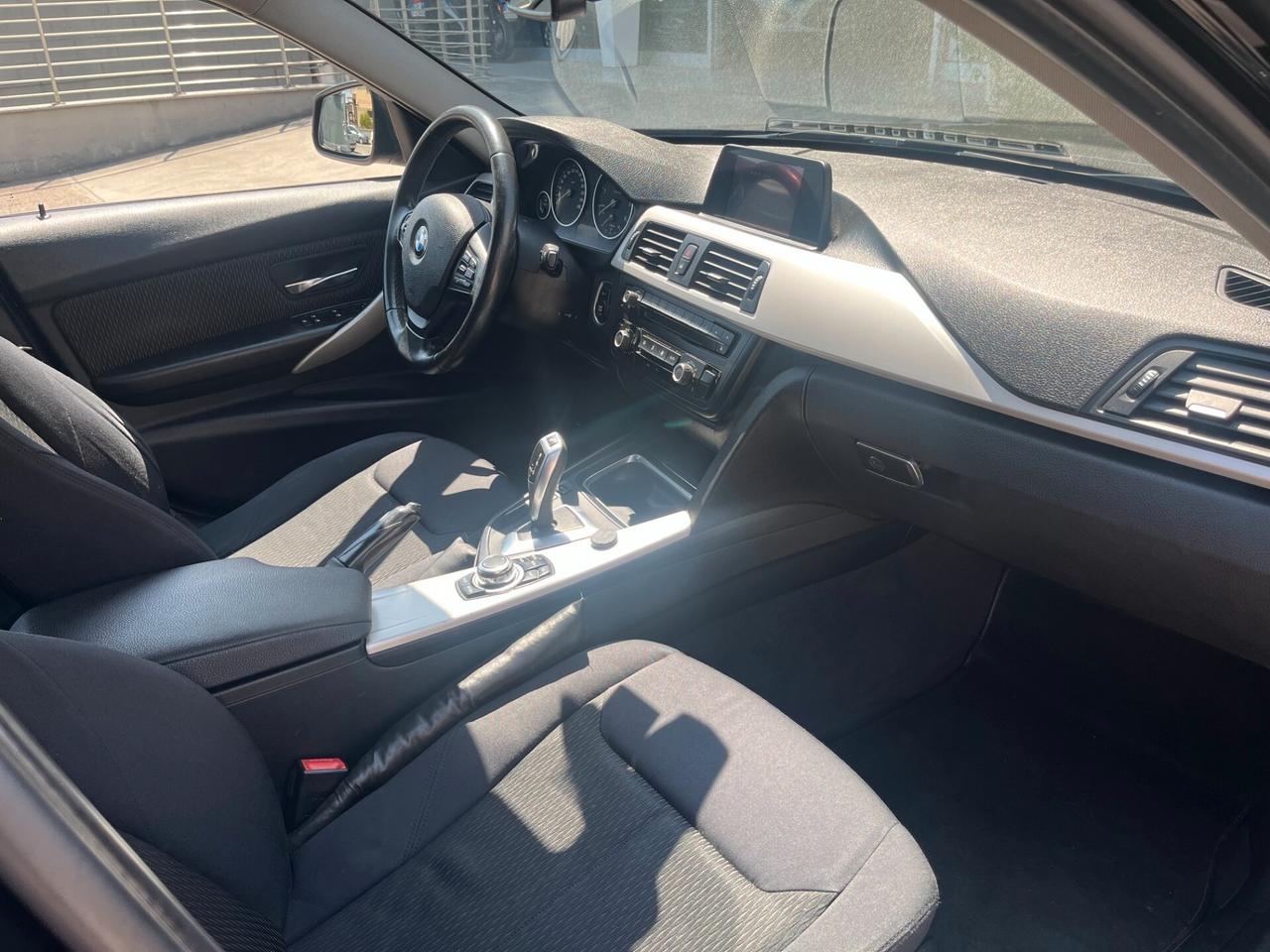 Bmw 318 d 143cv Touring Business AUTOM. NAVI/PDC/TEL PERFETTA!!