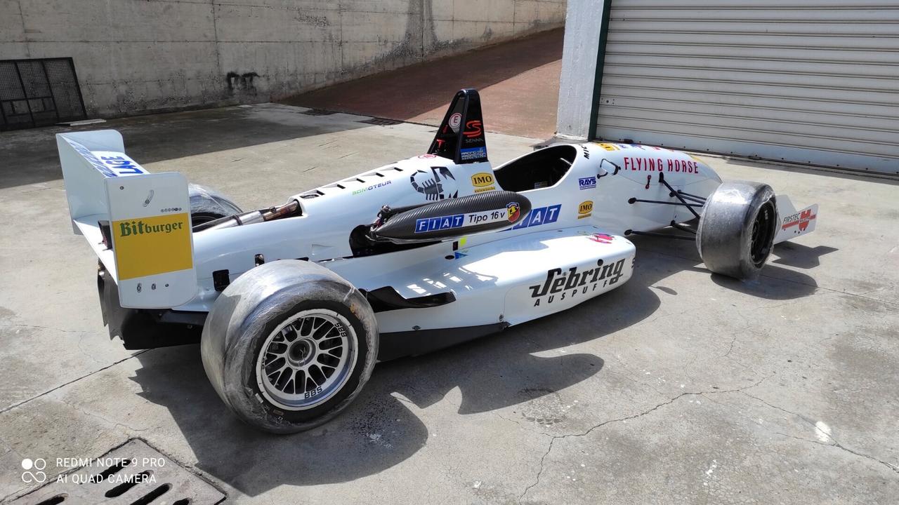 Dallara DALLARA F395 - FORMULA 3