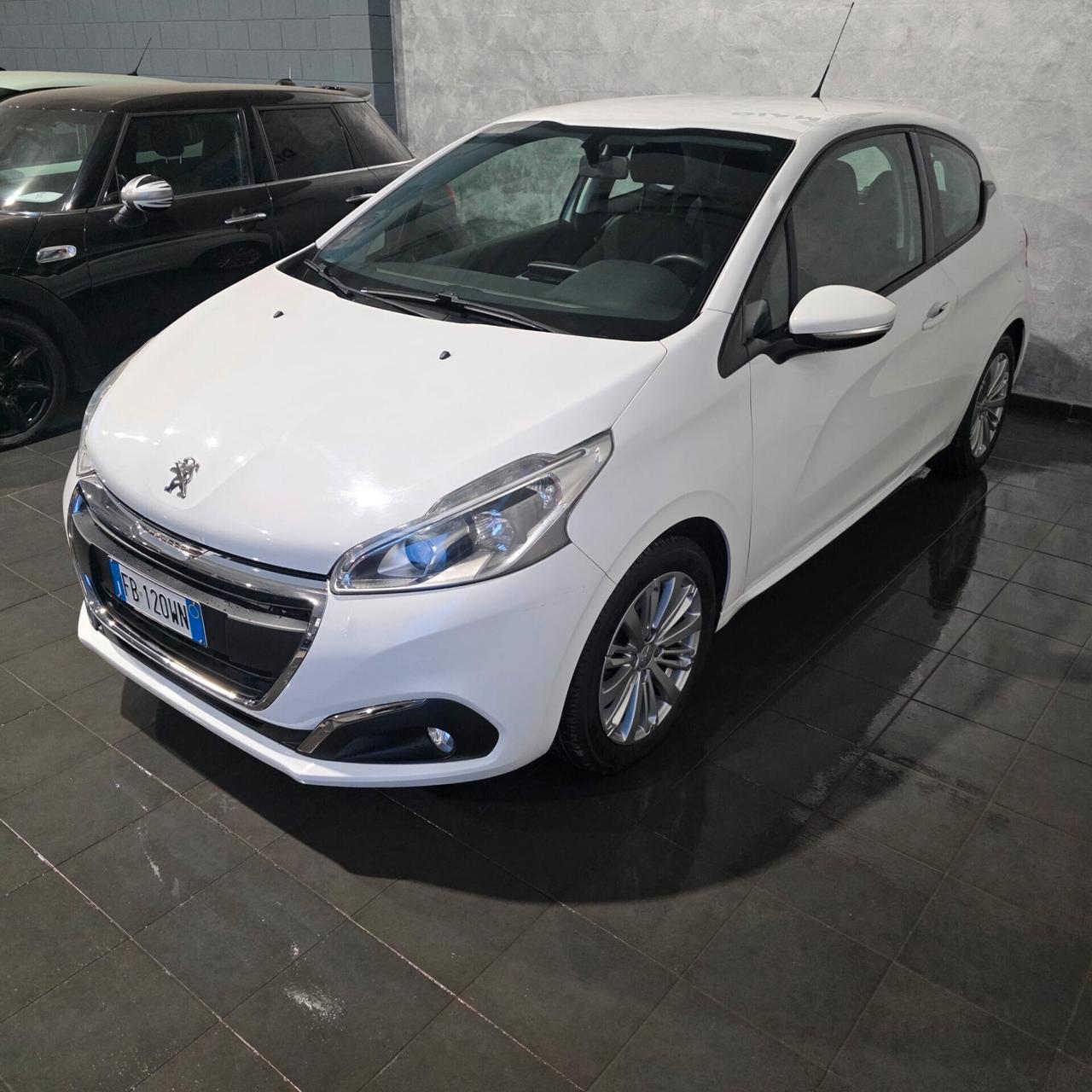 Peugeot 208 1.2 BENZINA EURO 6