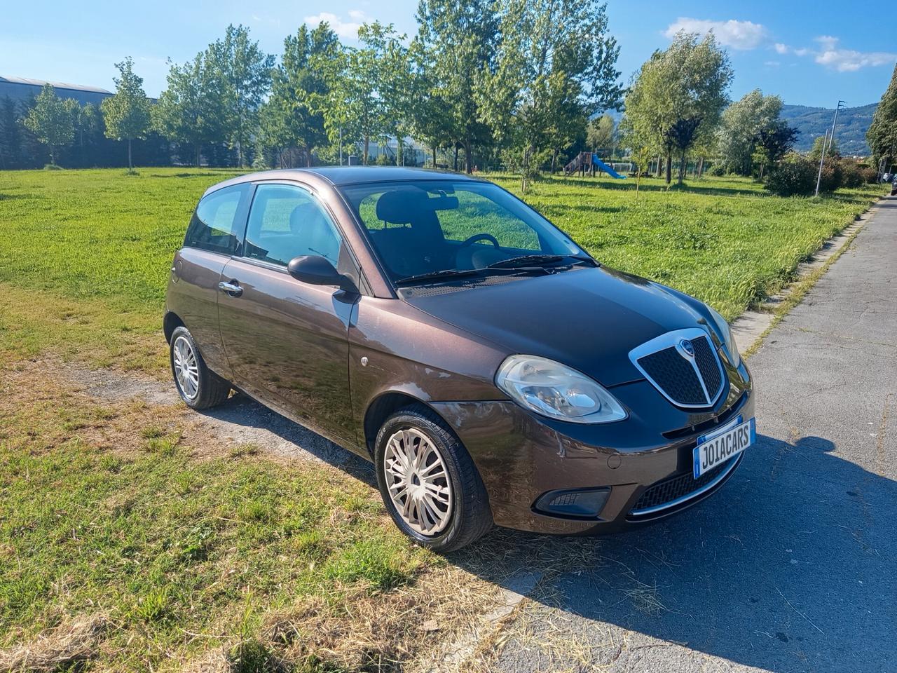 Lancia Ypsilon 1.2 Versus
