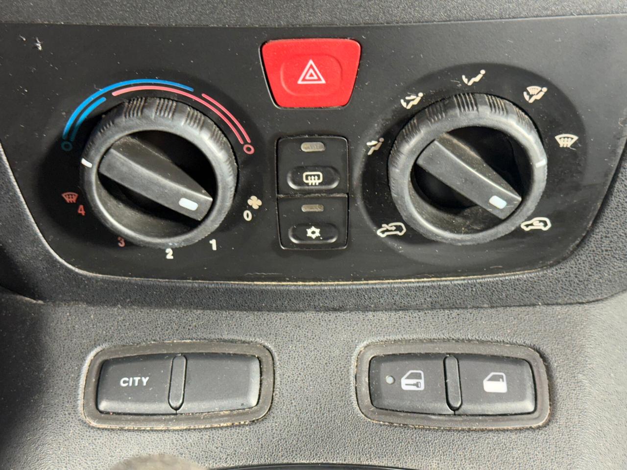 Fiat Idea 1.2 16V BlackLabel
