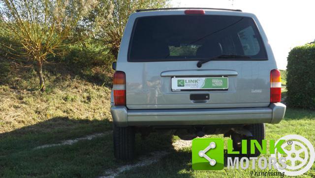 JEEP Cherokee Classic 2.5 TD 4 x4 ben tenuto