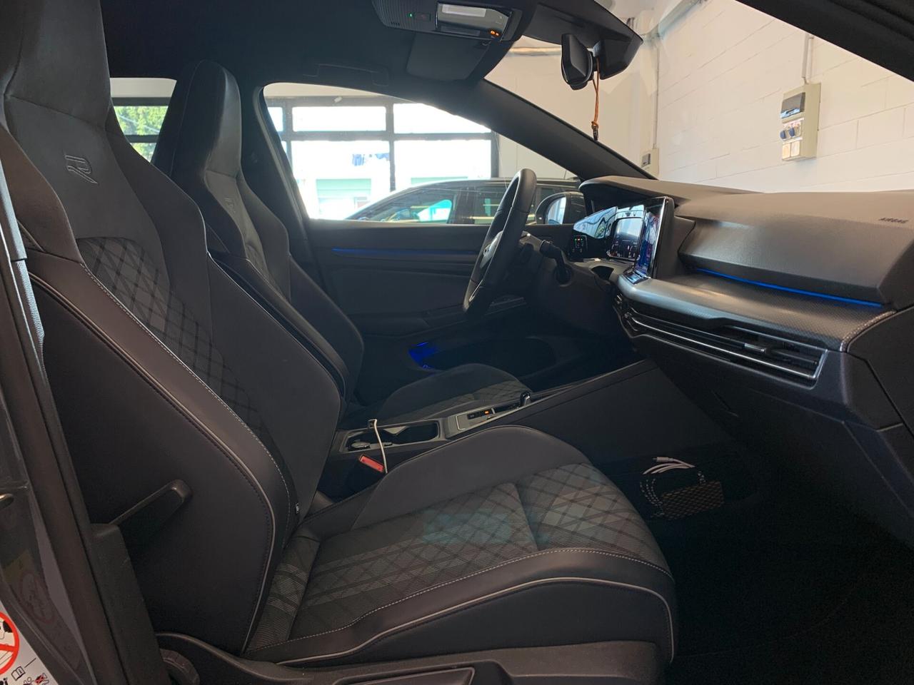 Volkswagen Golf 2.0 TDI 150 CV DSG SCR R-Line