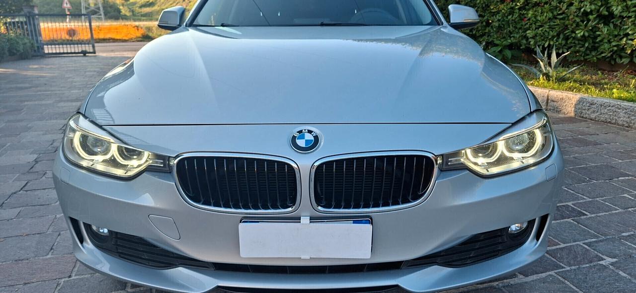 BMW 318D TOURING LUXURY CON CAMBIO AUTOMATICO