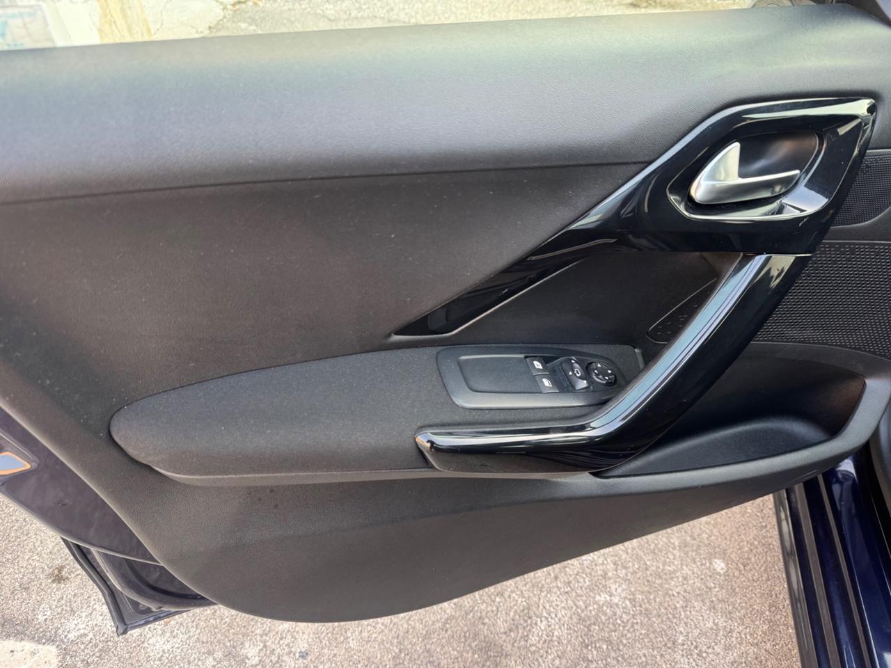 Peugeot 208 1.2 BENZINA 82CV Allure 2018