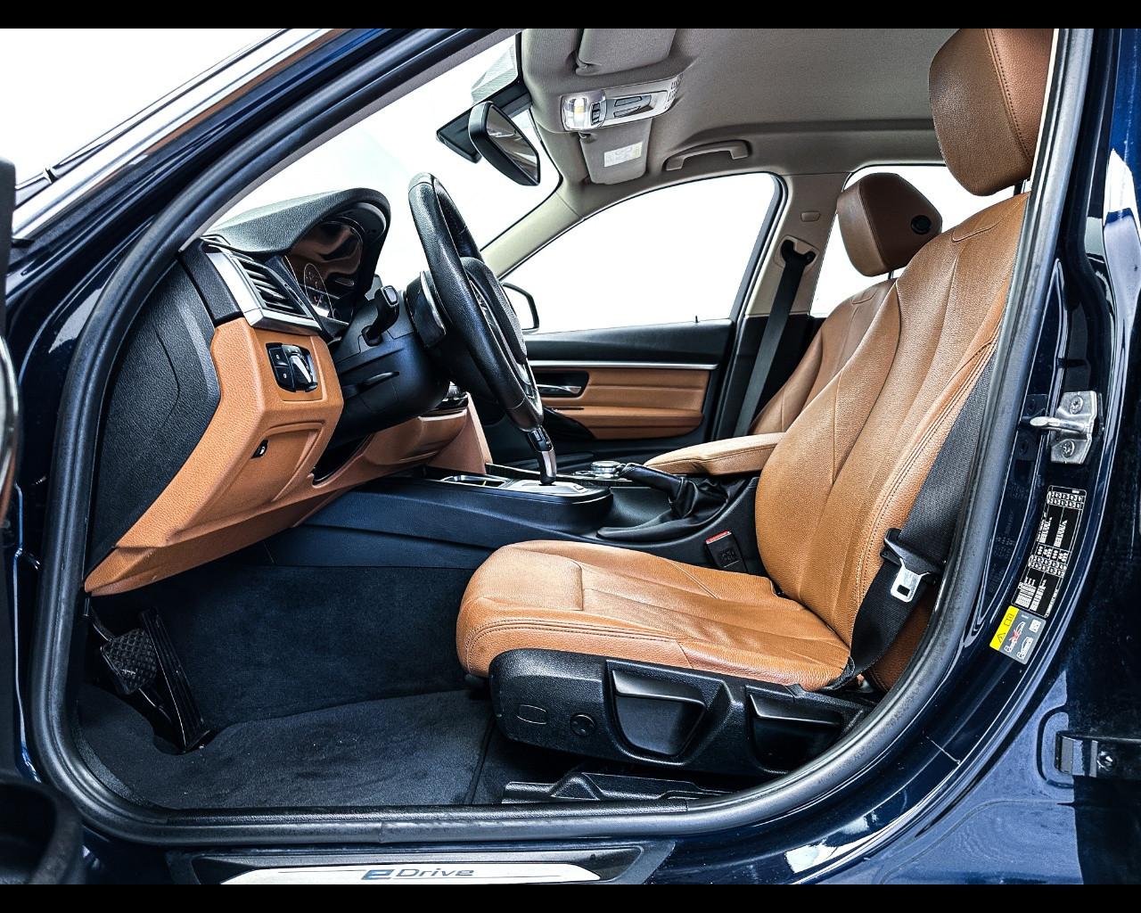 BMW Serie 3 (F30/31) - 330e iPerformance Msport