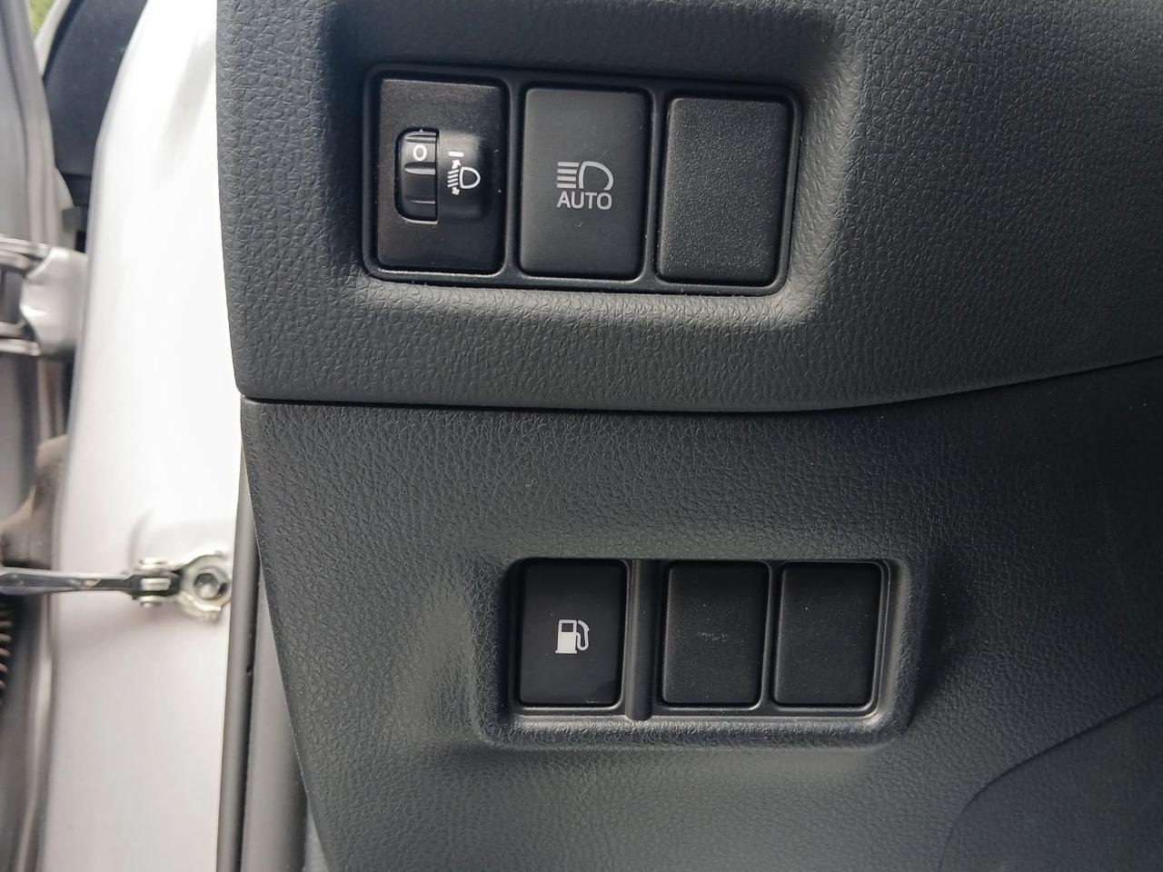 Toyota C-HR 1.8h Business e-cvt