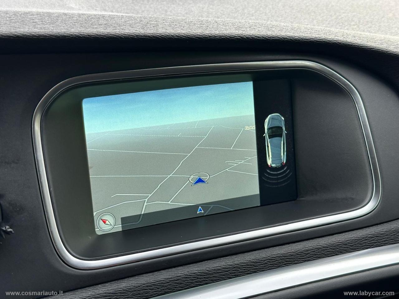 VOLVO V40 Cross Country D2 1.6 P.sh. Momentum