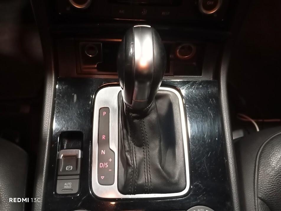 VOLKSWAGEN TOUAREG DEL 2014 4X4 AUTOMATICA 250 CV