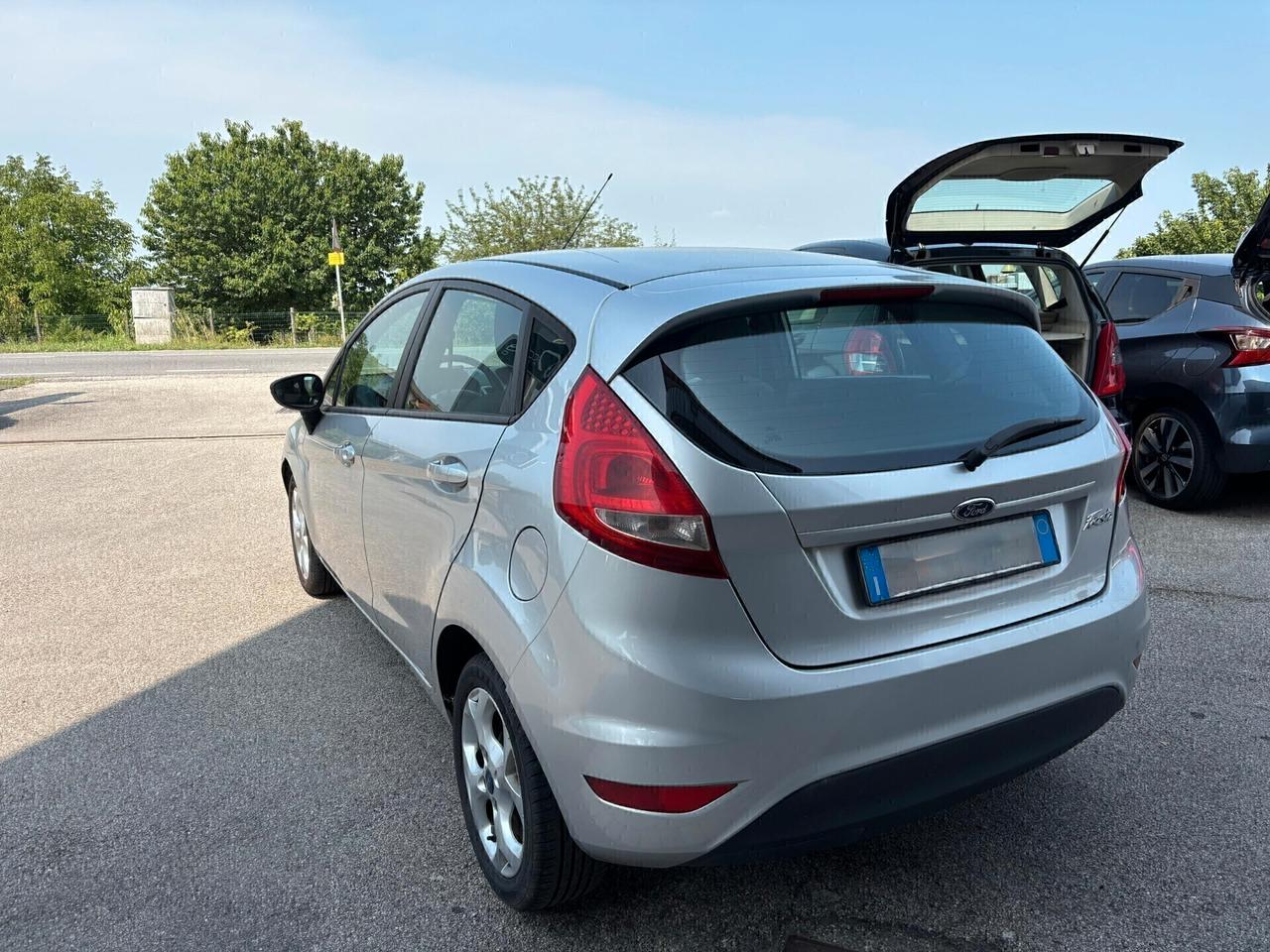 Ford Fiesta 1.2 benzina Neopatentati