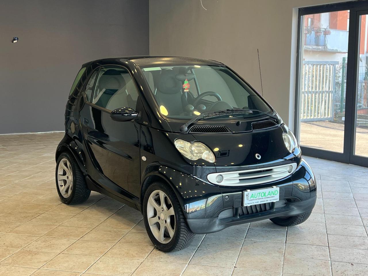 Smart fortwo coupe Fortwo 0.8 cdi Smart&Pulse