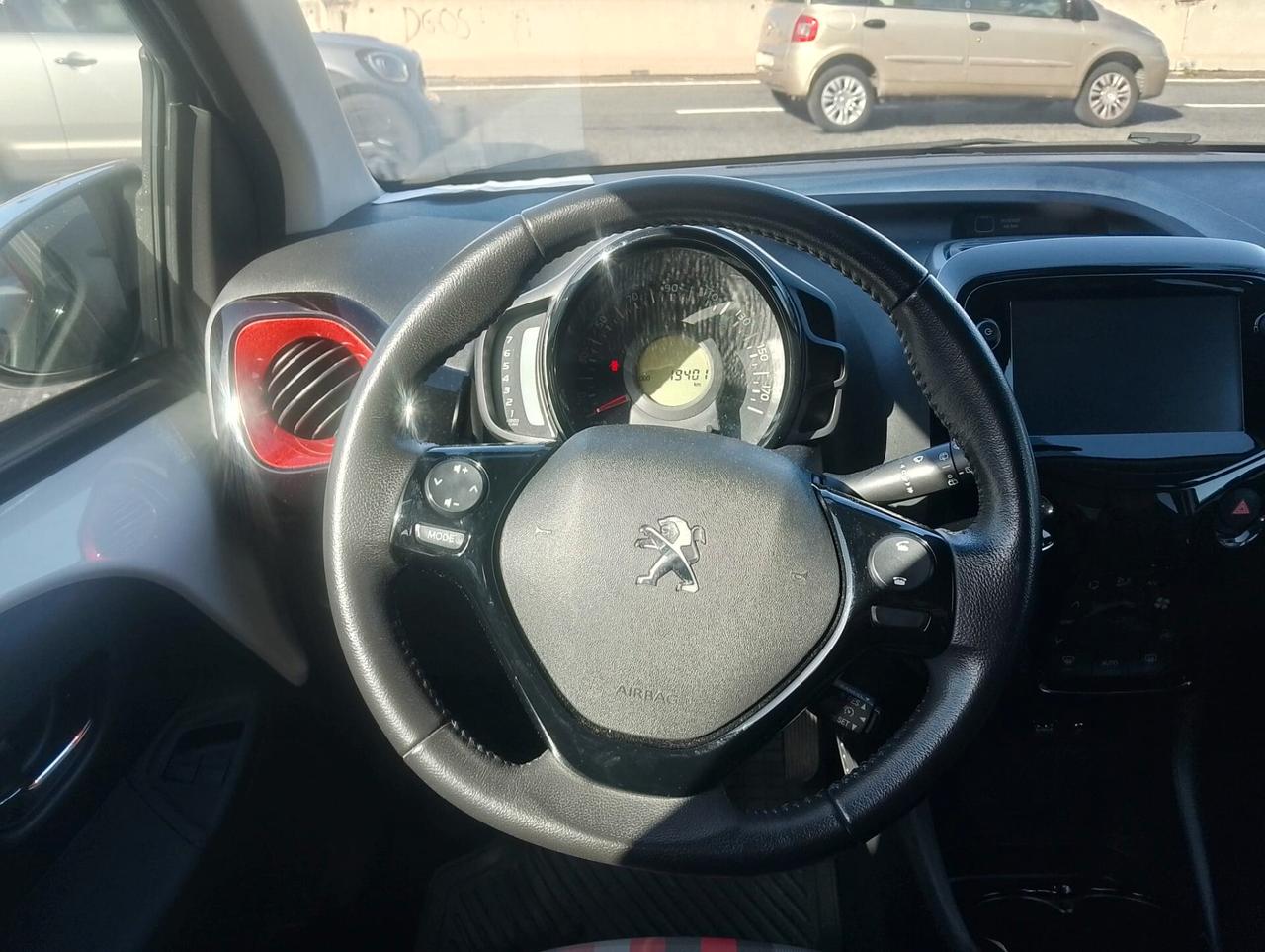 Peugeot 108 VTi 72 ETG 5 porte Allure TOP!