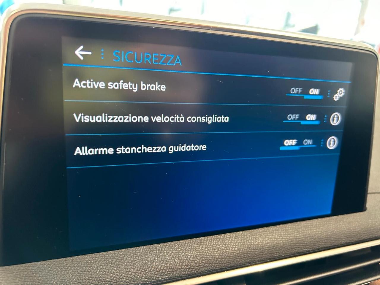 Peugeot 5008 BUSINESS BlueHDi 130 EAT8 7 posti