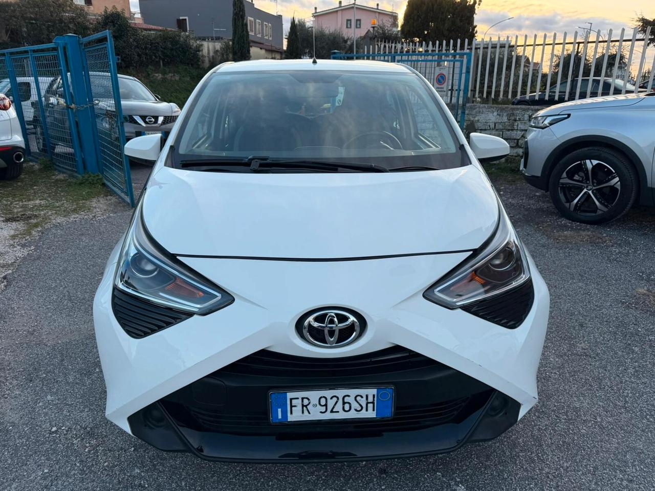 Toyota Aygo 1.0 5 porte **AUTOMATICA**