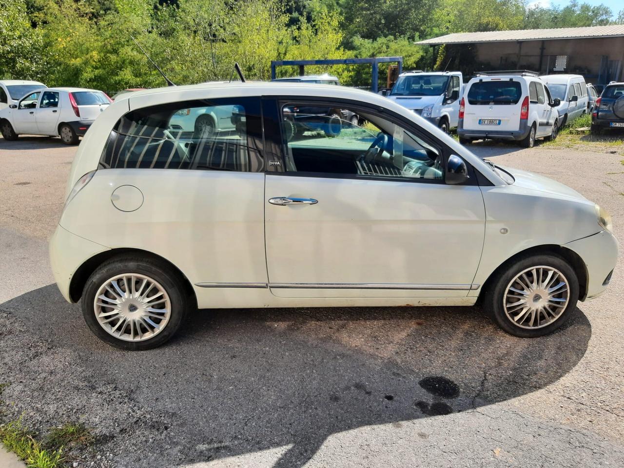 Lancia Ypsilon 1.2 69 CV Diva