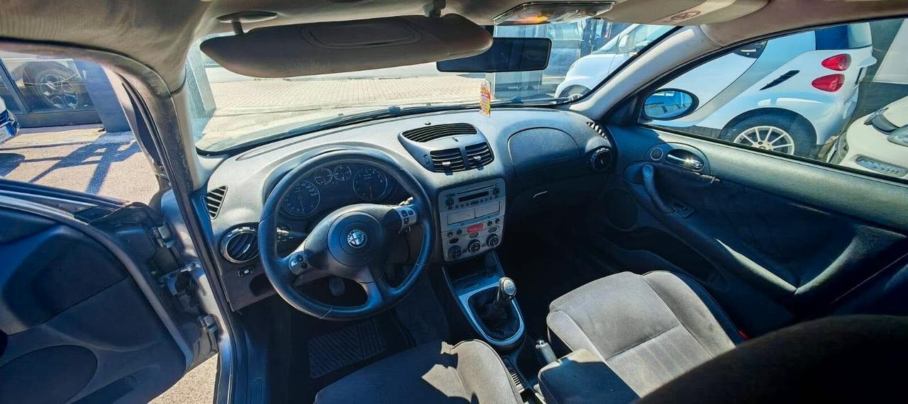 Alfa Romeo 147 1.6 16V TS 5 porte Distinctive