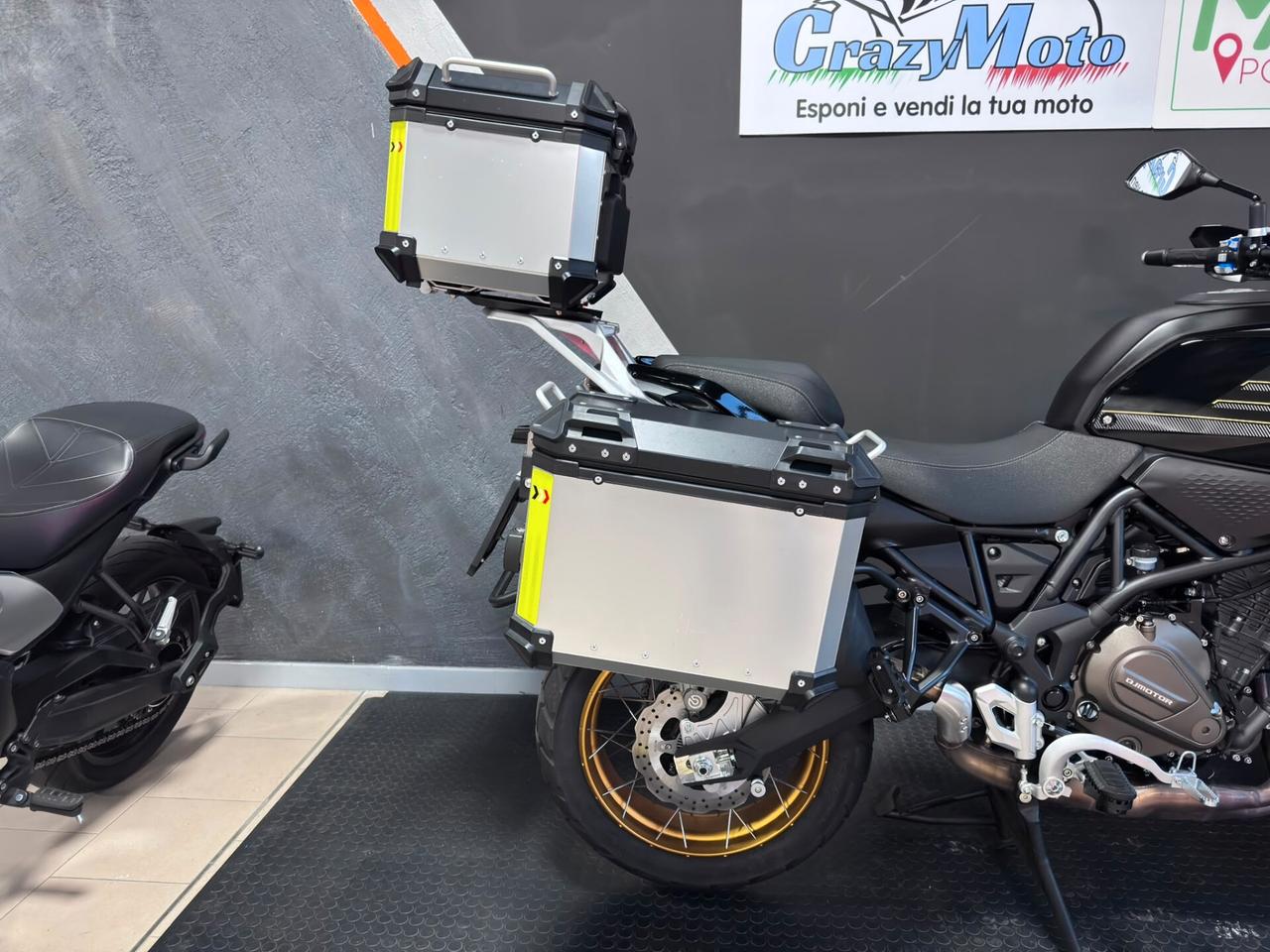 Qj Motor SRT 700 SX
