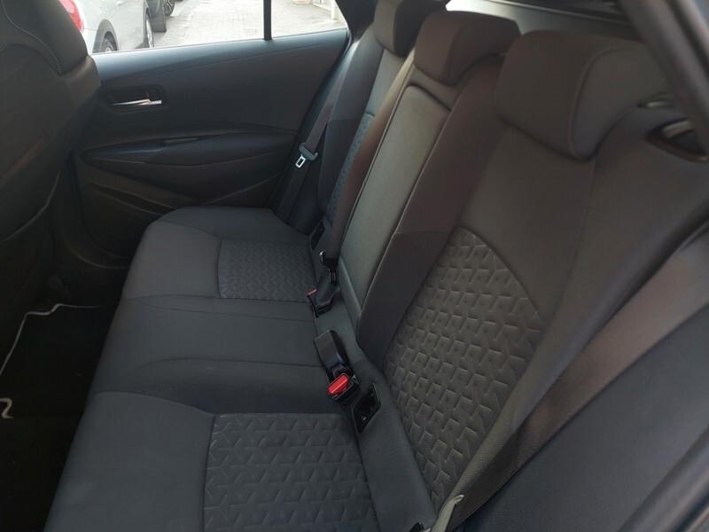 Toyota Corolla Touring Sports 1.8 Hybrid Business Tech