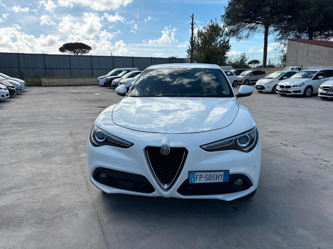 Alfa Romeo Stelvio 2.2 210cv AT8 Q4 Executive X COMMERCIANTI