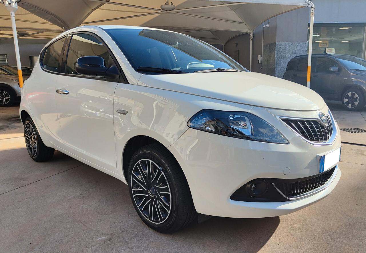 Lancia Ypsilon 1.0 Hybryd MY23 Gold *PREZZO PROMO*