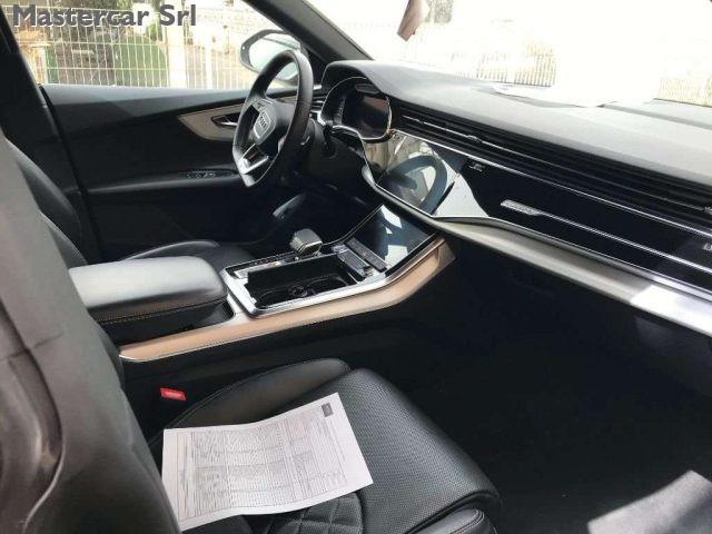 AUDI Q8 55 3.0 tfsi mhev Sport quattro tiptronic FZ527KH