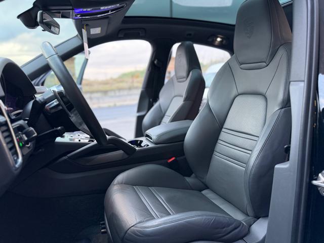 PORSCHE Cayenne Coupé 3.0 V6 E-Hybrid (FULL OPTIONAL)