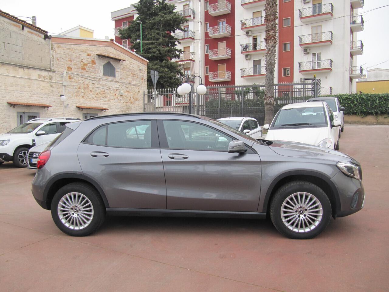 Mercedes-benz GLA 200 d Automatic Premium