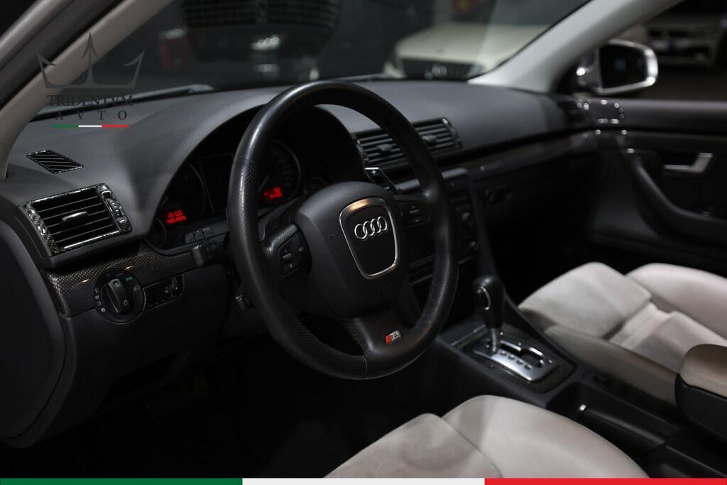 Audi S4 4.2 V8 quattro tiptronic