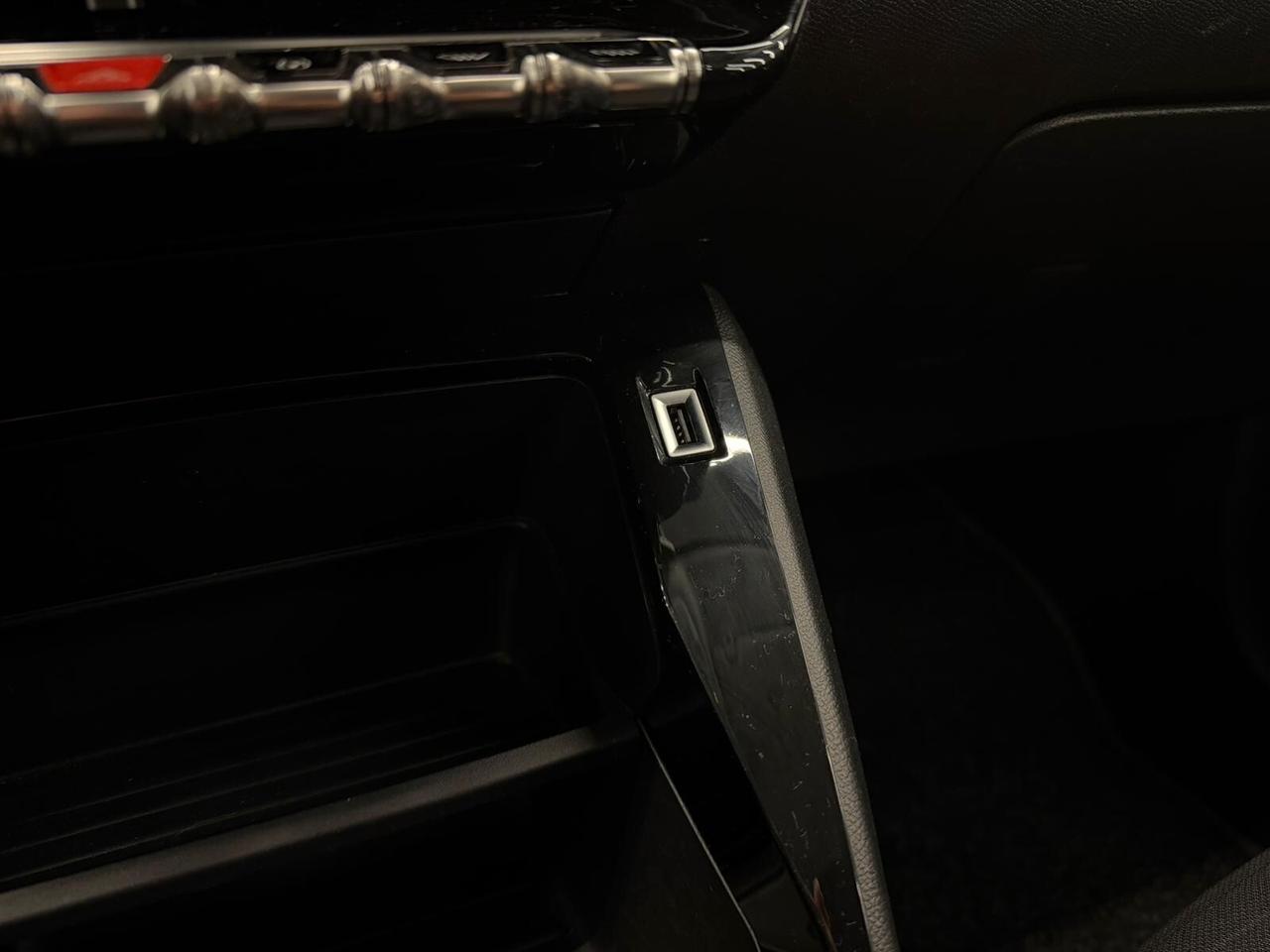 Peugeot 208 PureTech GT Line-KM CRTIFICATI-PERMUTE-12 MESI GARANZIA