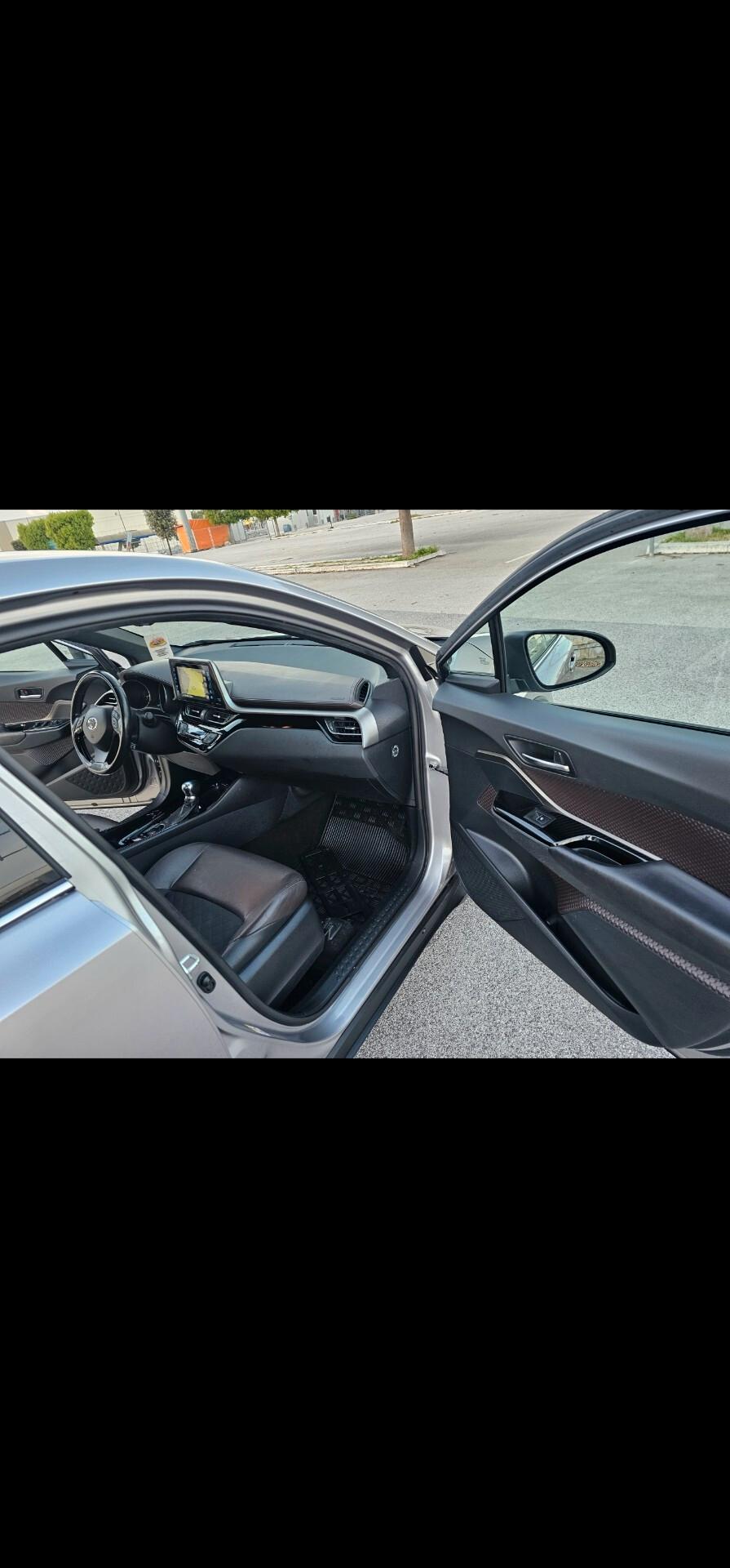 Toyota C-HR 1.8 Hybrid E-CVT Lounge