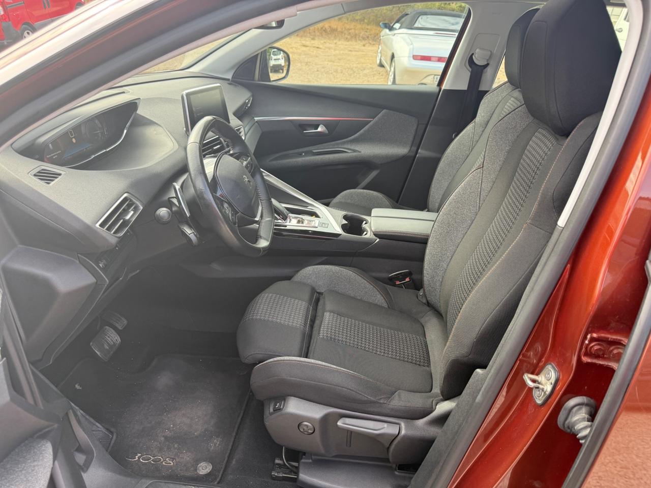 Peugeot 3008 BlueHDi 130 S&S Business