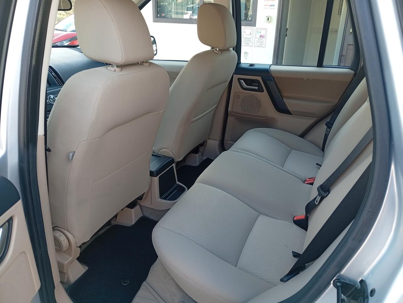 Land Rover Freelander 2.2 TD4 S.W. SE