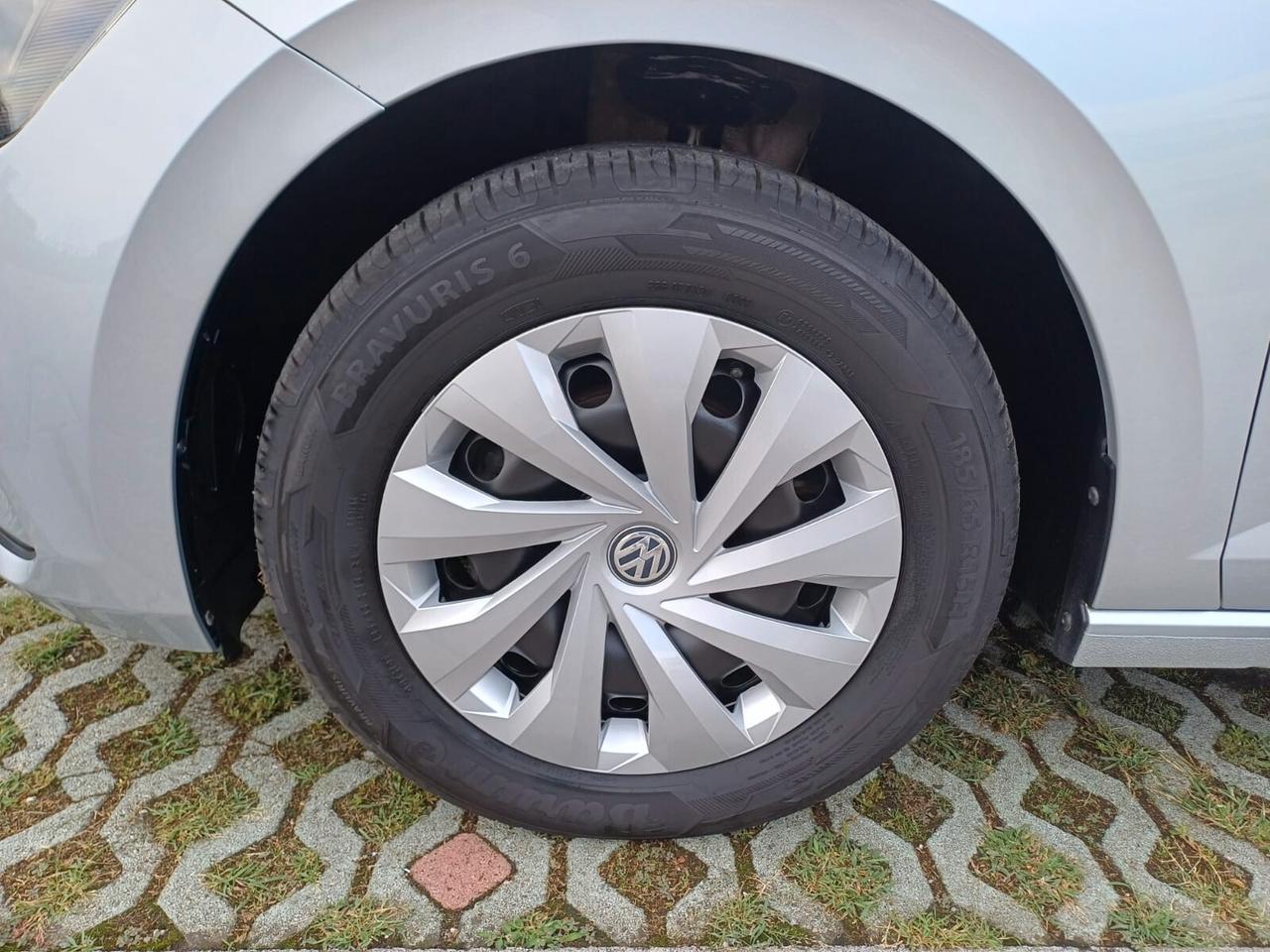 Volkswagen Polo 1.0 MPI 65 cv 5 porte Trendline BMT