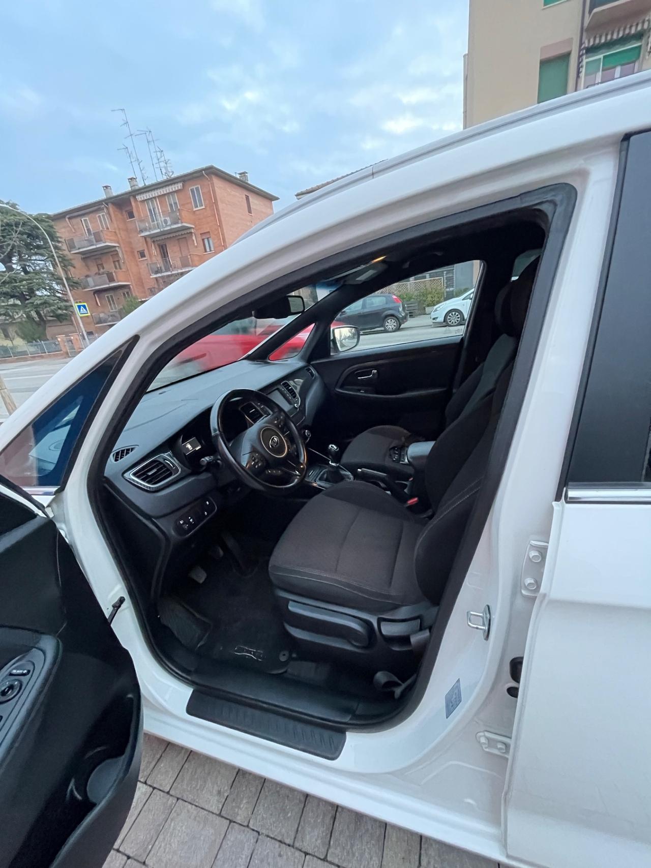 Kia Carens 1.7 CRDi 115 CV Business Class