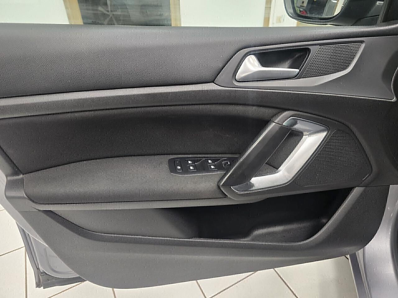 Peugeot 308 BlueHDi 130 S&S SW Bus. 2018