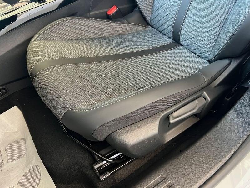 Peugeot 2008 Hybrid 145cv e-DCS6 Allure auto